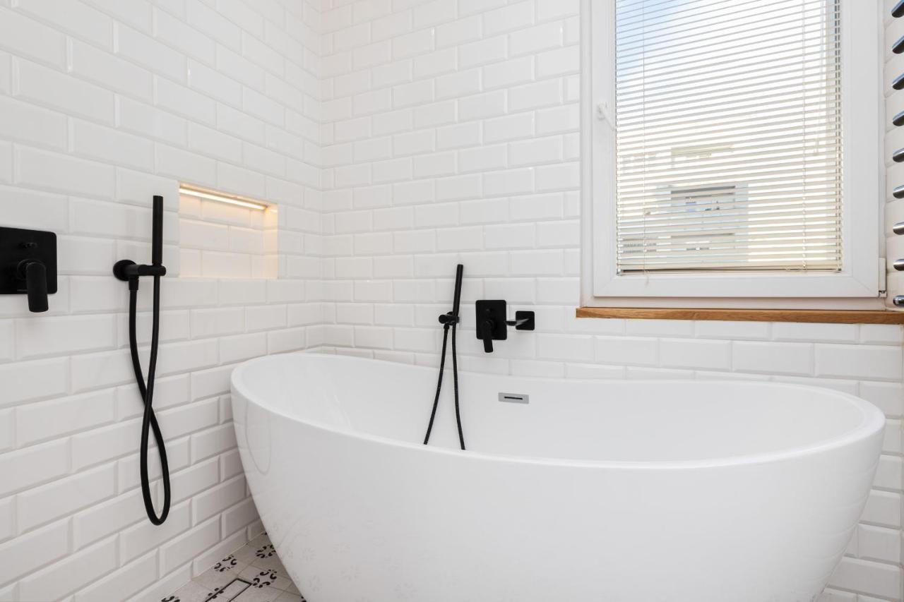 Cozy Pastel Two Bedroom Apartment In Central Gdynia By Noclegi Renters Eksteriør billede